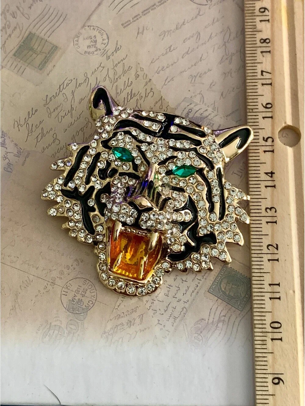 Roaring Tiger Head Brooch with Sparkling Rhinestones and Emerald Eyes